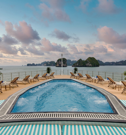 下龍灣-大先鋒號