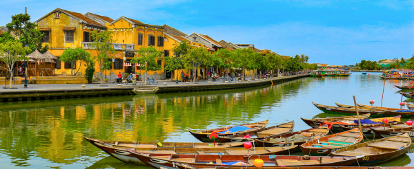 享受早晨時光→米其林入選越式春捲→漫步會安古鎮→穿越時空~會安印象秀