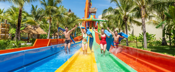 珍珠水陸樂園(巨型海龜水族館/摩天輪/雲霄飛車/光雕表演秀)→大世界海鮮風味餐→逛逛富國大世界