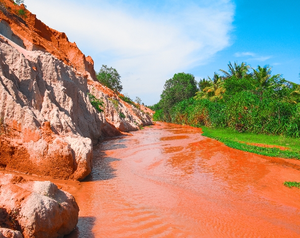 越南旅遊推薦-胡志明、美奈絕美日出一日遊!