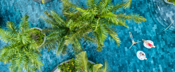 五星洲際海灘渡假村自由活動(泳池、白沙灘、鳥巢發呆亭)→地中海日落小鎮&親吻橋→海濱小鎮夜市→海洋之吻煙火秀