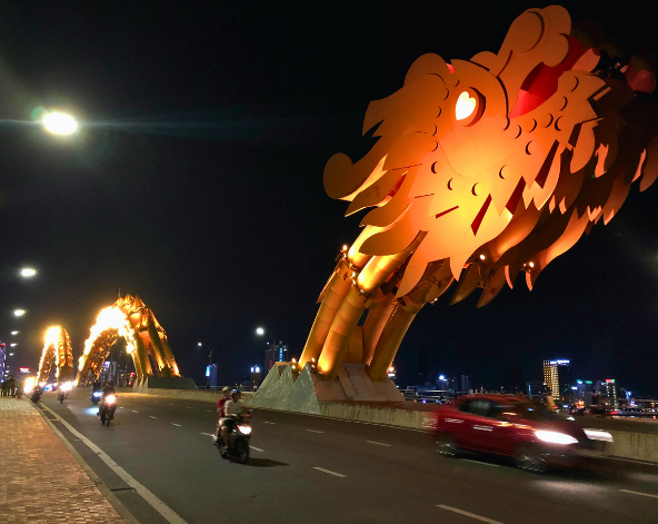 台北→峴港→特色越式風味餐→酒店CHECK IN (推薦酒店對面海邊俱樂部小酌一杯~)