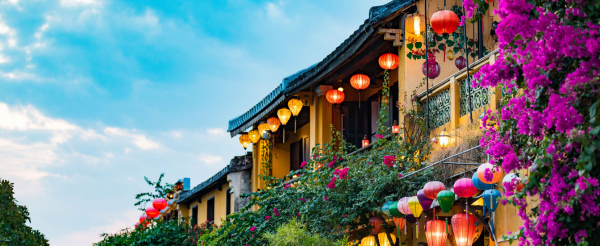 酒店享樂時光、全日自由活動 (步行即可抵達會安古鎮喔~)