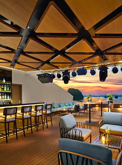 郵輪公司接送→六星Grand Pioneer大先鋒號郵輪(驚訝洞、游泳池、日光浴、頂樓日落酒吧)