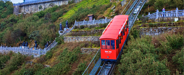 法式車站 - 太陽廣場→探索越南最高:番西邦峰(搭乘芒花火車、世界最長三線纜車、太陽世界民族村)→手工窯烤比薩義式餐廳