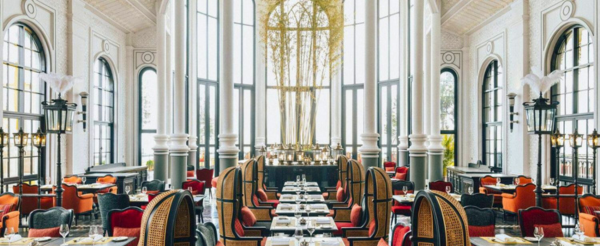 法式車站搭乘芒花火車(含來回車票)→太陽世界民俗村→世界最長三線纜車→番西邦峰(山峰三角點、大佛像)→沙壩石頭教堂→美憬閣穹頂酒店享用晚餐