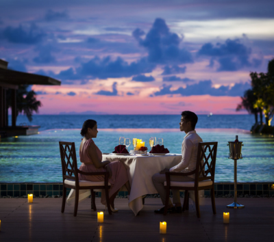 五星 Dusit 海灘渡假村內自由享樂(泳池、健身房、白沙灘)→Wellness按摩90分鐘→懶骨頭沙灘俱樂部(含新鮮果汁一杯)→海鮮先生→小區夜市