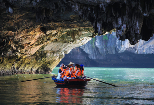 #北越。中小企業員旅~全程五星酒店、雙龍灣美景、皇后雙層纜車、澎派海鮮塔 五日 越南旅遊推薦-北越河內(中小企業員旅~全程五星酒店、雙龍灣美景、皇后雙層纜車、澎派海鮮塔)
