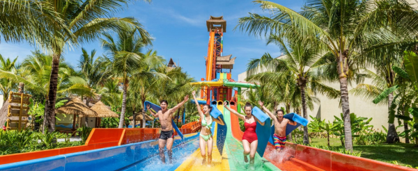 珍珠奇幻樂園 (粉色夢幻城堡、摩天輪、巨型海龜水族館、必看Once閉園秀)→特色海鮮風味餐
