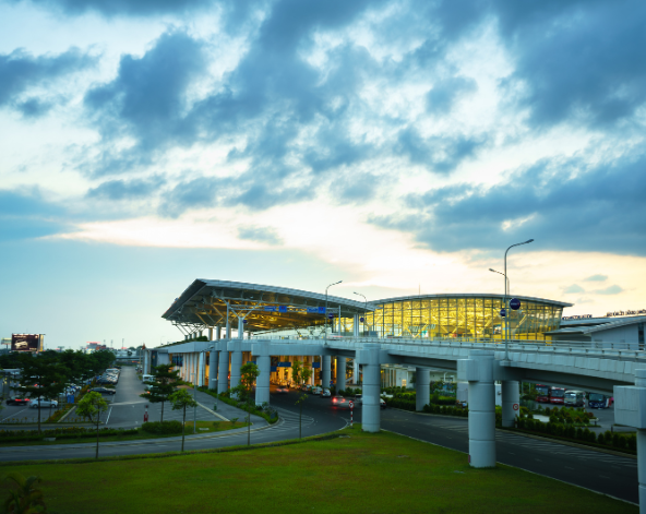 退房→道地小吃越南麵包→機場→台北 