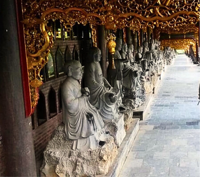 陸龍灣~長安生態保護區竹筏船→東南亞最大寺廟~白亭寺→越南必吃(香茅烤肉+牛肉河粉)