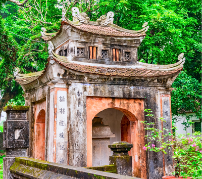 陸龍灣 (長安生態保護區~乘坐特色竹筏遊船、華閭古鎮、臥龍山俯瞰三谷平原)→煎魚風味餐