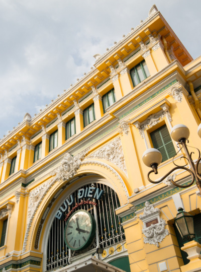 ​​​​​​​西貢經典(郵政局、書街、阮惠街、咖啡公寓、檳城市場)→LANDMARK81百貨公司→75樓高空夜景酒吧(現點現付)