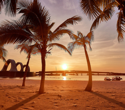 五星新世界渡假村內自由享樂(滑水道、私人沙灘、無邊際泳池)→地中海小鎮&日落親吻橋→小鎮夜市 